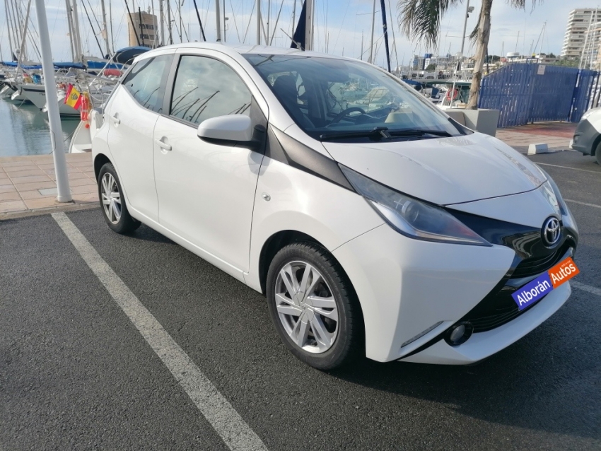 Toyota Aygo, Peugeot 108, Citroën C1 o similar