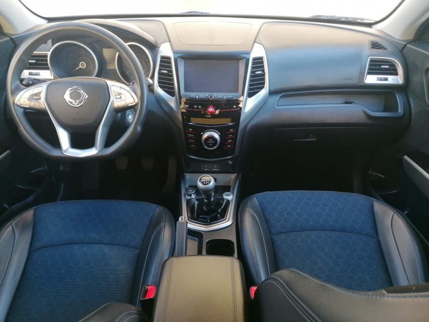 SsangYong Tivoli, Opel Crossland o similar